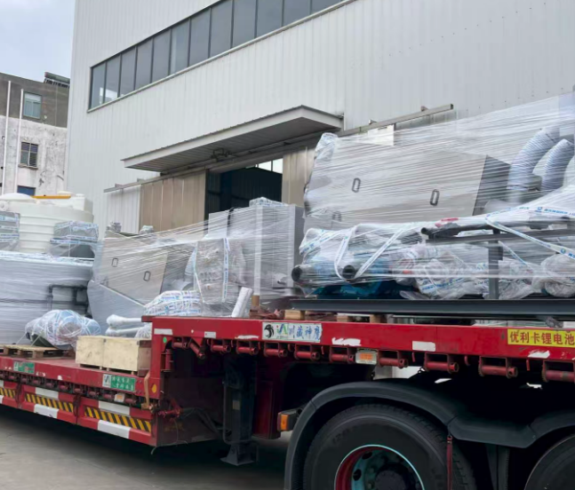 Môi trường Qingben vận chuyển thành công Bể định lượng hóa chất PE cho Dự án khử nước bùn ép trục vít đến Meishan, Tứ Xuyên